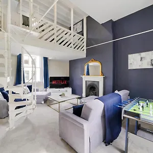 https://baths-most-unique-property-roof-top-terrace.tophotelsbath.com